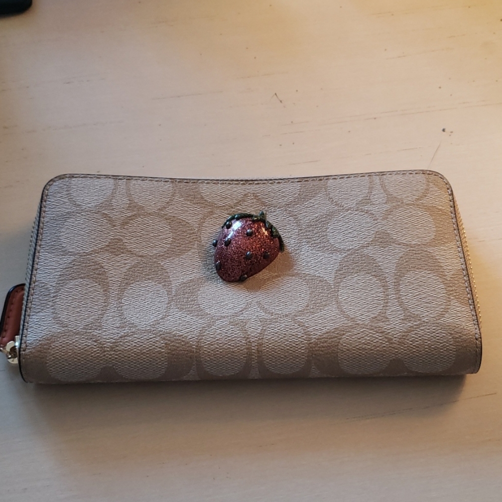 Coach Wallet w/ Strawberry
